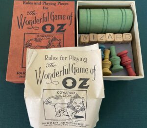 Wonderful Game of Oz Playing Pieces Dice Cup pieces box