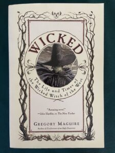 Wicked GREGORY MAGUIRE MOVIE BOOK 2000